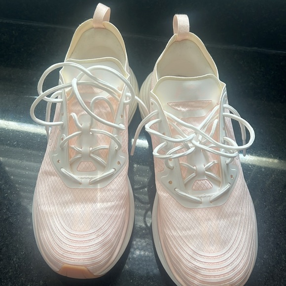 APL Streamline - Picture 2 of 12